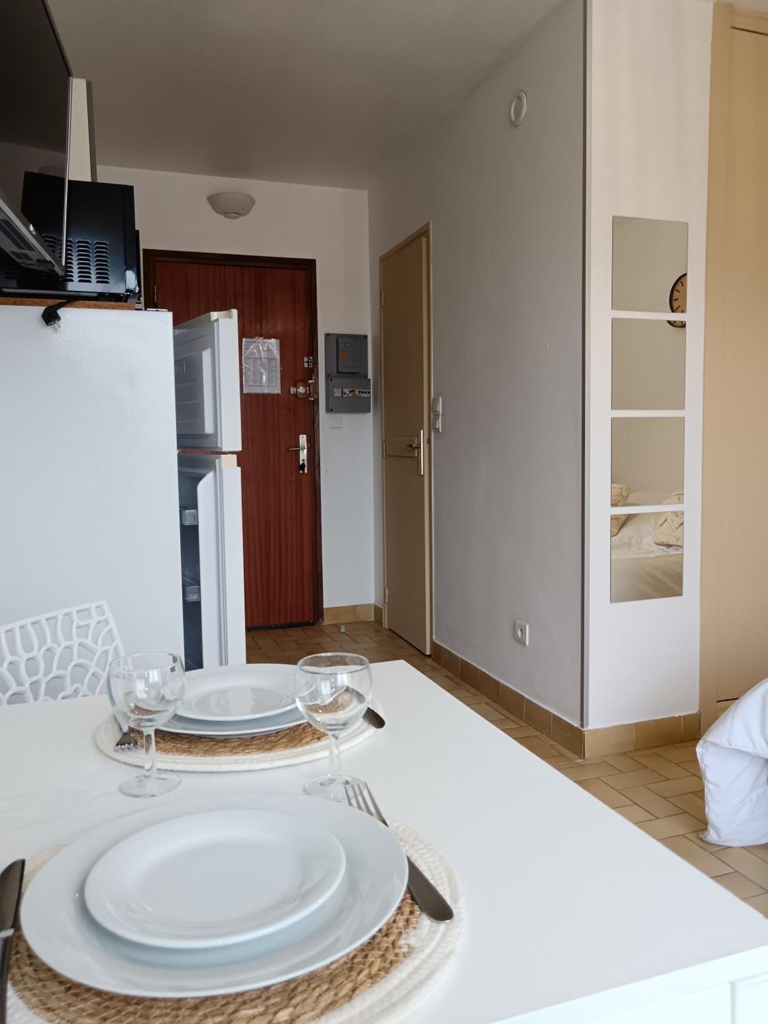 Studio Tout Confort Avec Ascenseur Balaruc-les-Bains Exterior foto